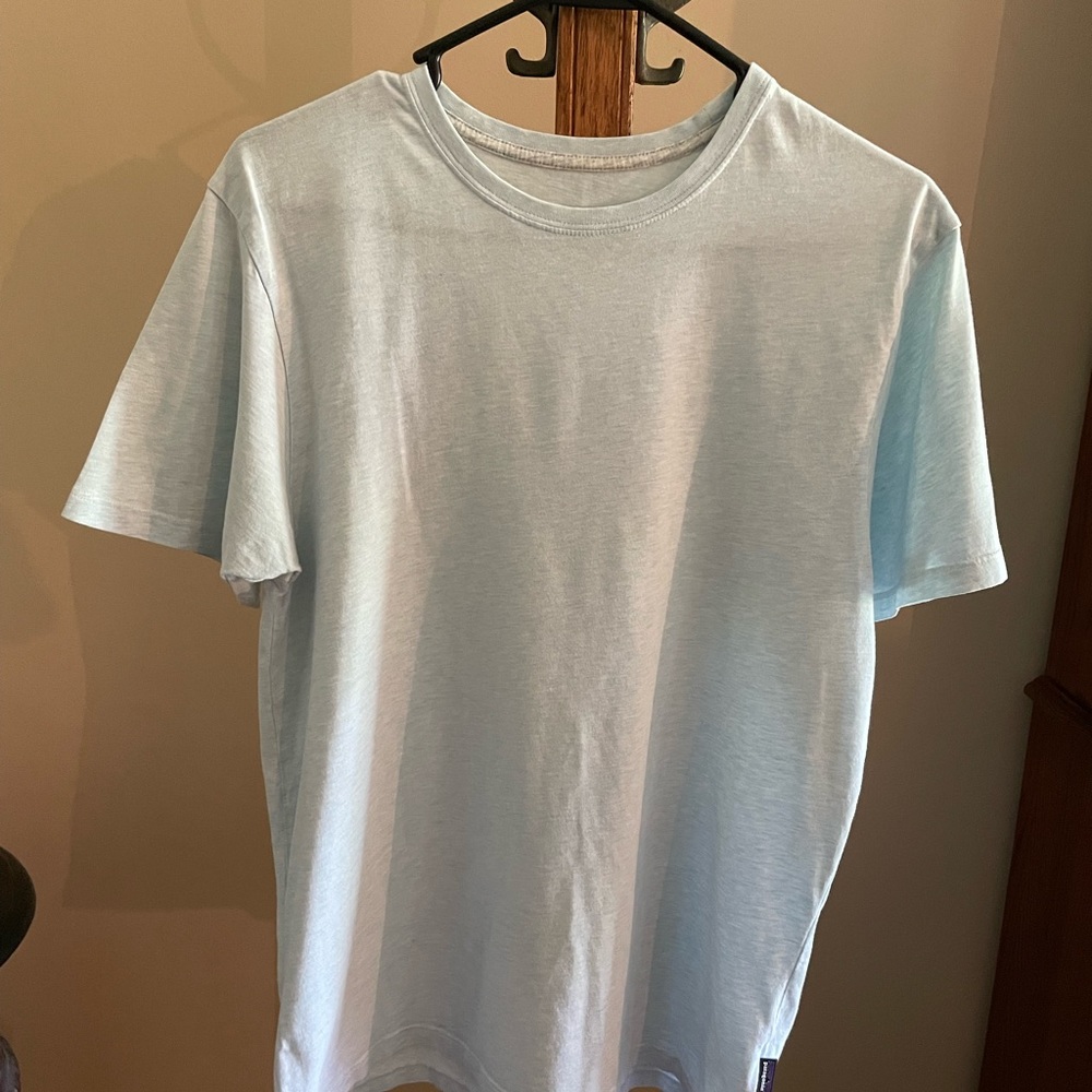 Men’s Patagonia T-Shirt; Size Medium